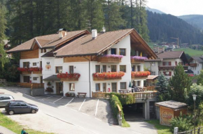 Ferienwohnungen am Lärchenweg Sesto